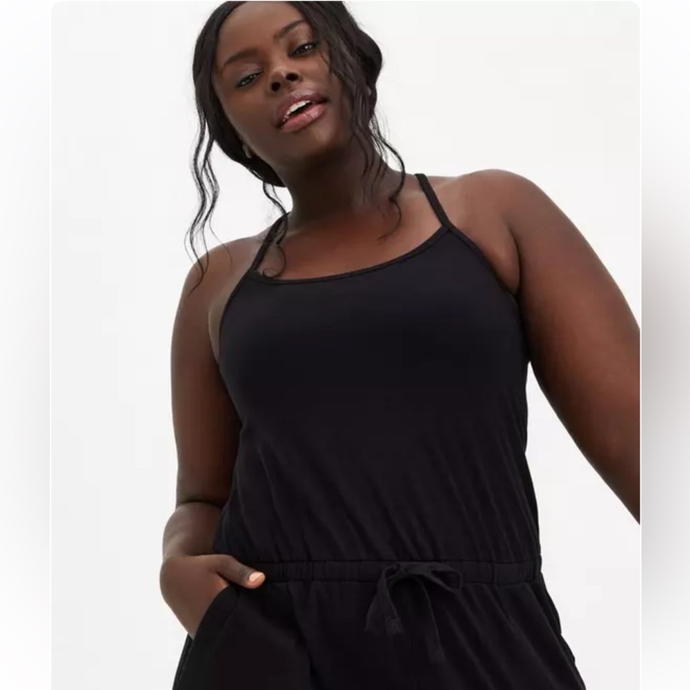 TORRID Black Crisscross Back Crop Active Jumpsuit - Size 1 - Picture 3 of 12